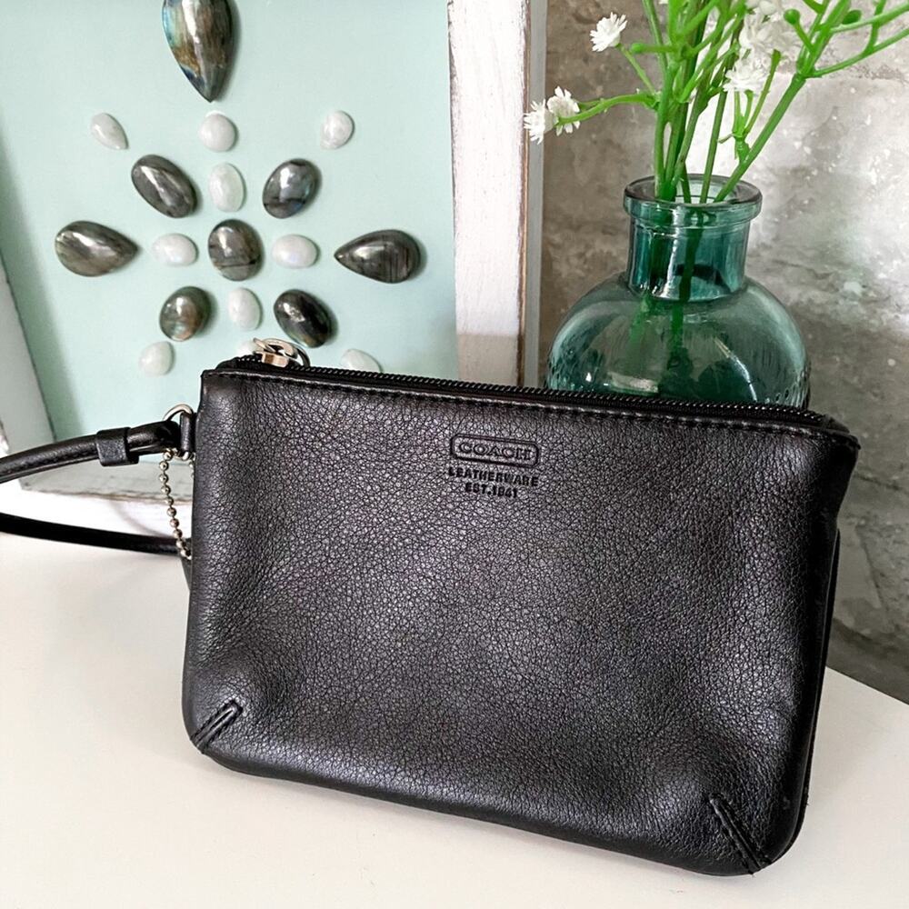 Coach Black Leather Mini Wristlet Leatherware Est 1941 Hangtag